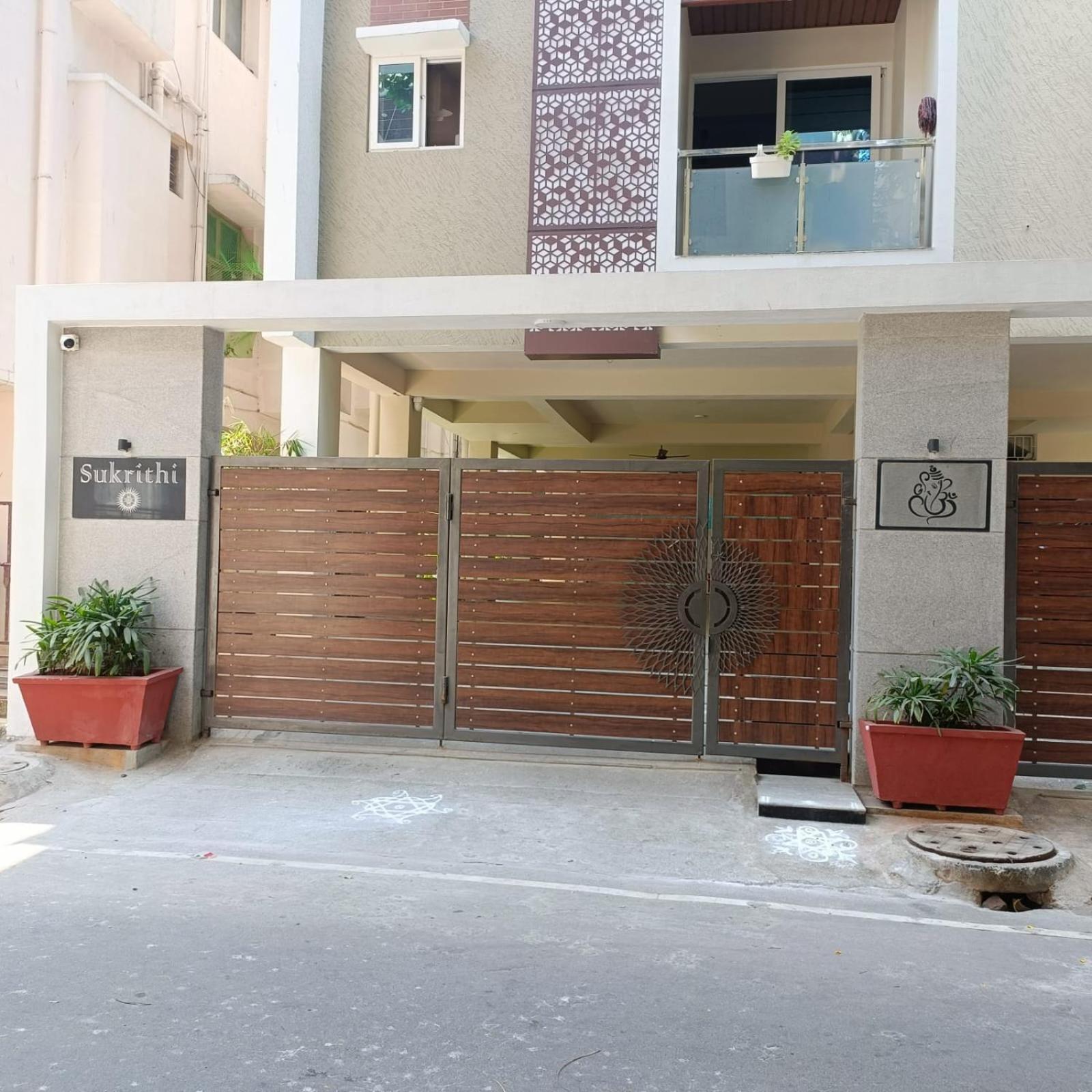 Sukrithi Premium Serviced Apartment - F2 Csennai Kültér fotó
