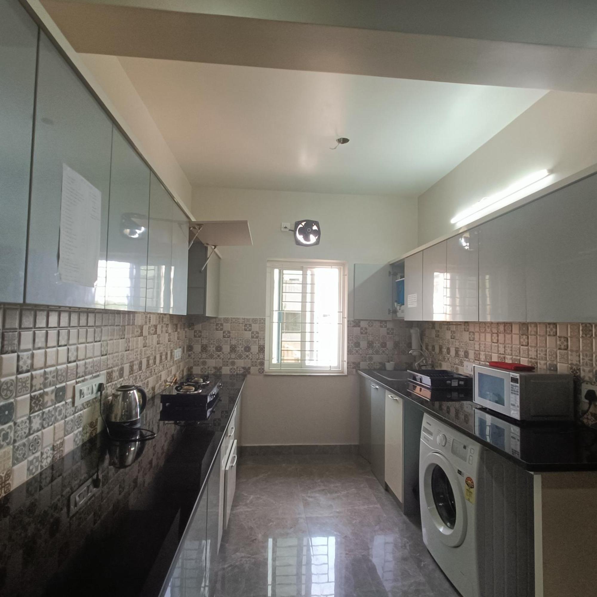 Sukrithi Premium Serviced Apartment - F2 Csennai Kültér fotó